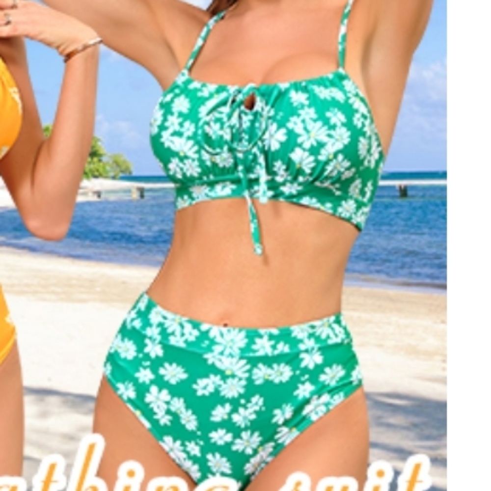 Tutorutor High Waisted Ruffle Floral Print Bikini in Green & White Size XL